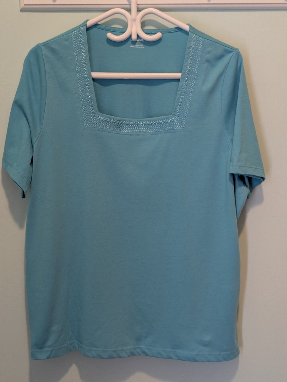 Alia Classic Embroidered Top. 1X